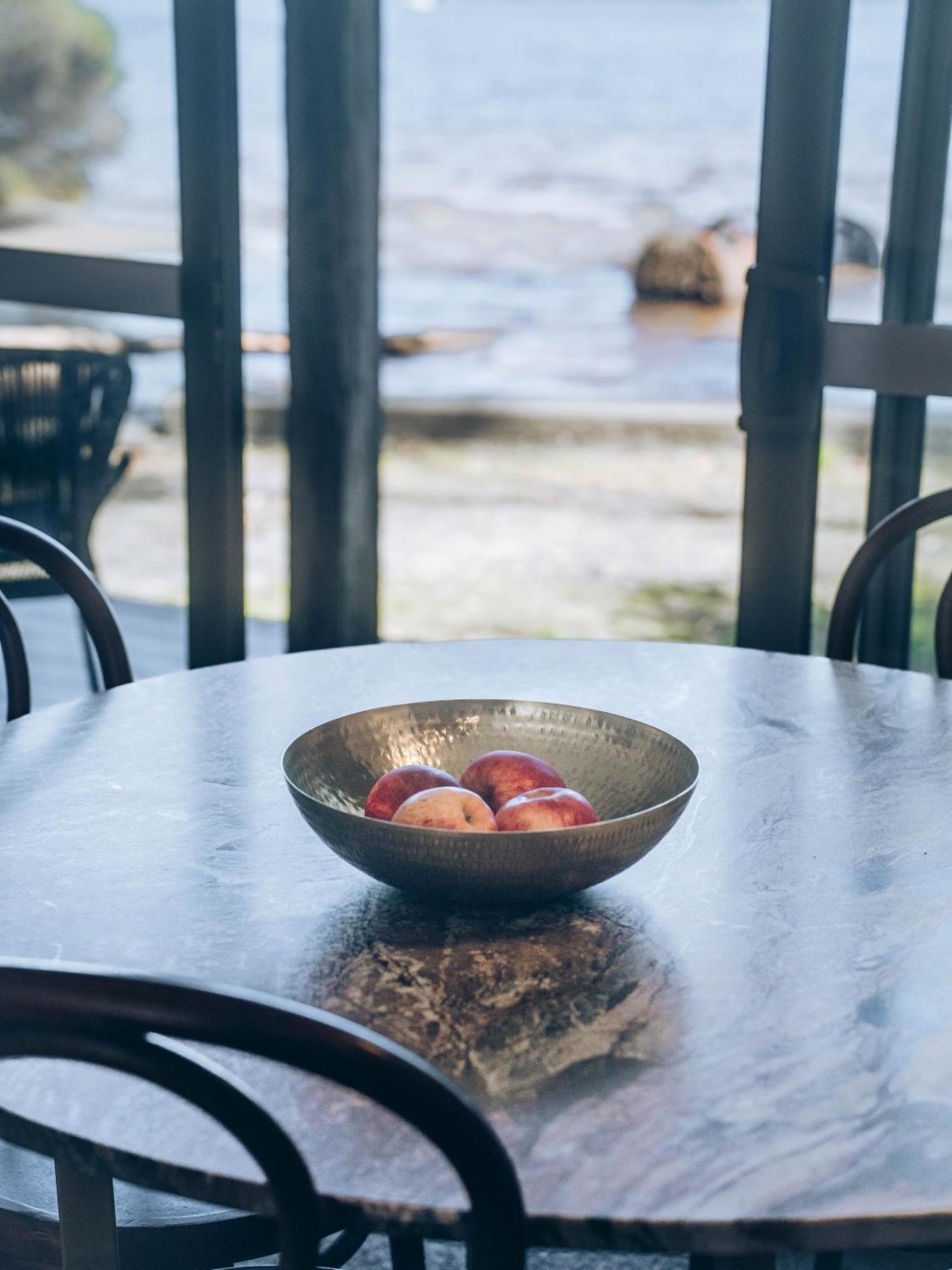 Risby Cove Boutique Hotel Strahan Kültér fotó