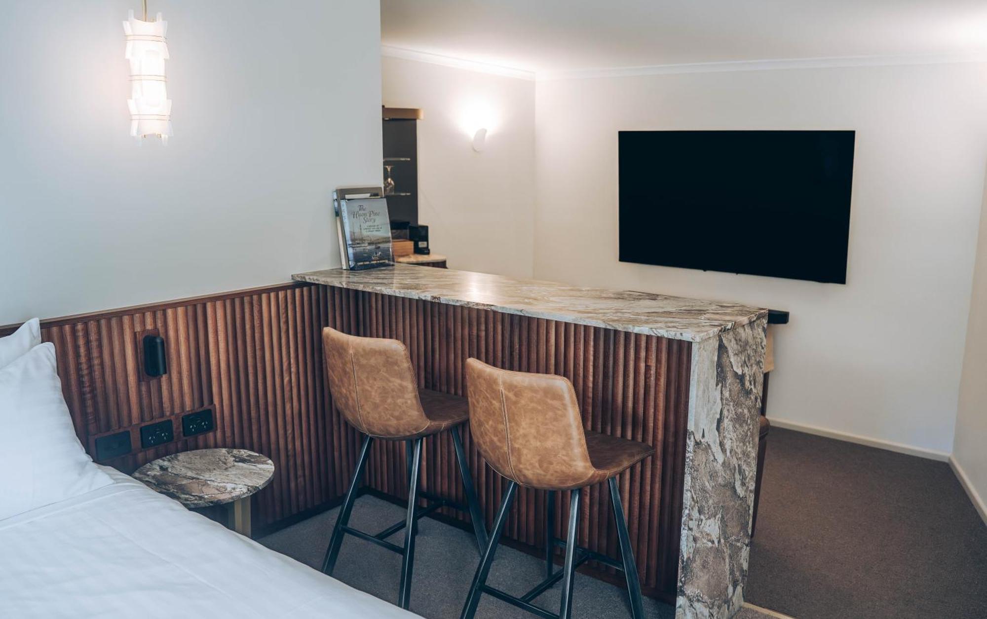 Risby Cove Boutique Hotel Strahan Kültér fotó