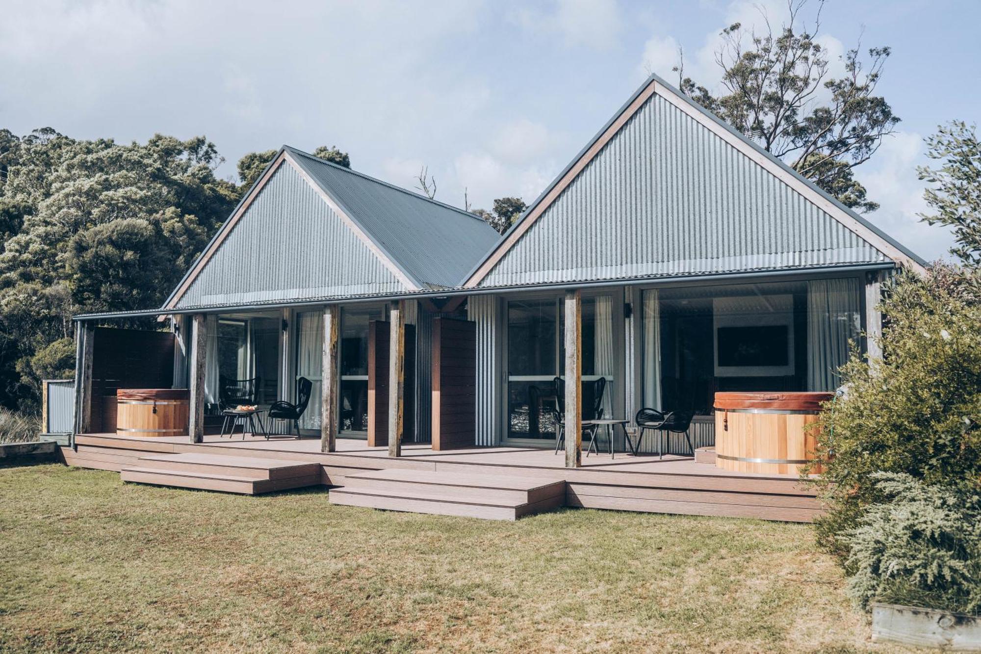 Risby Cove Boutique Hotel Strahan Kültér fotó
