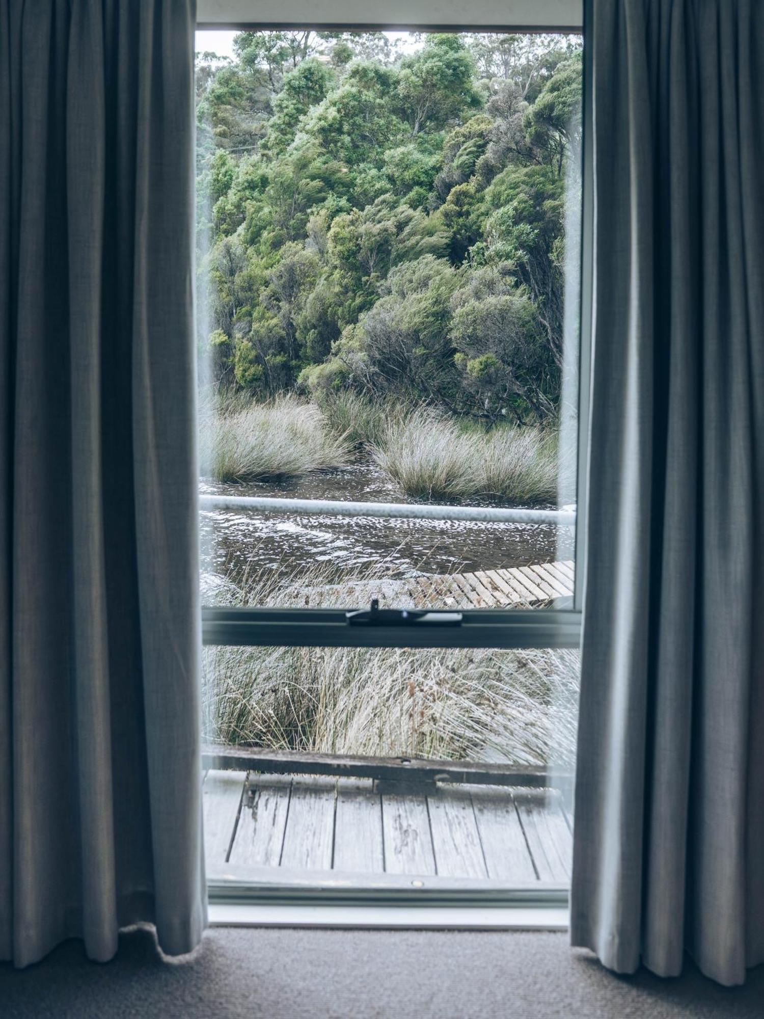 Risby Cove Boutique Hotel Strahan Kültér fotó