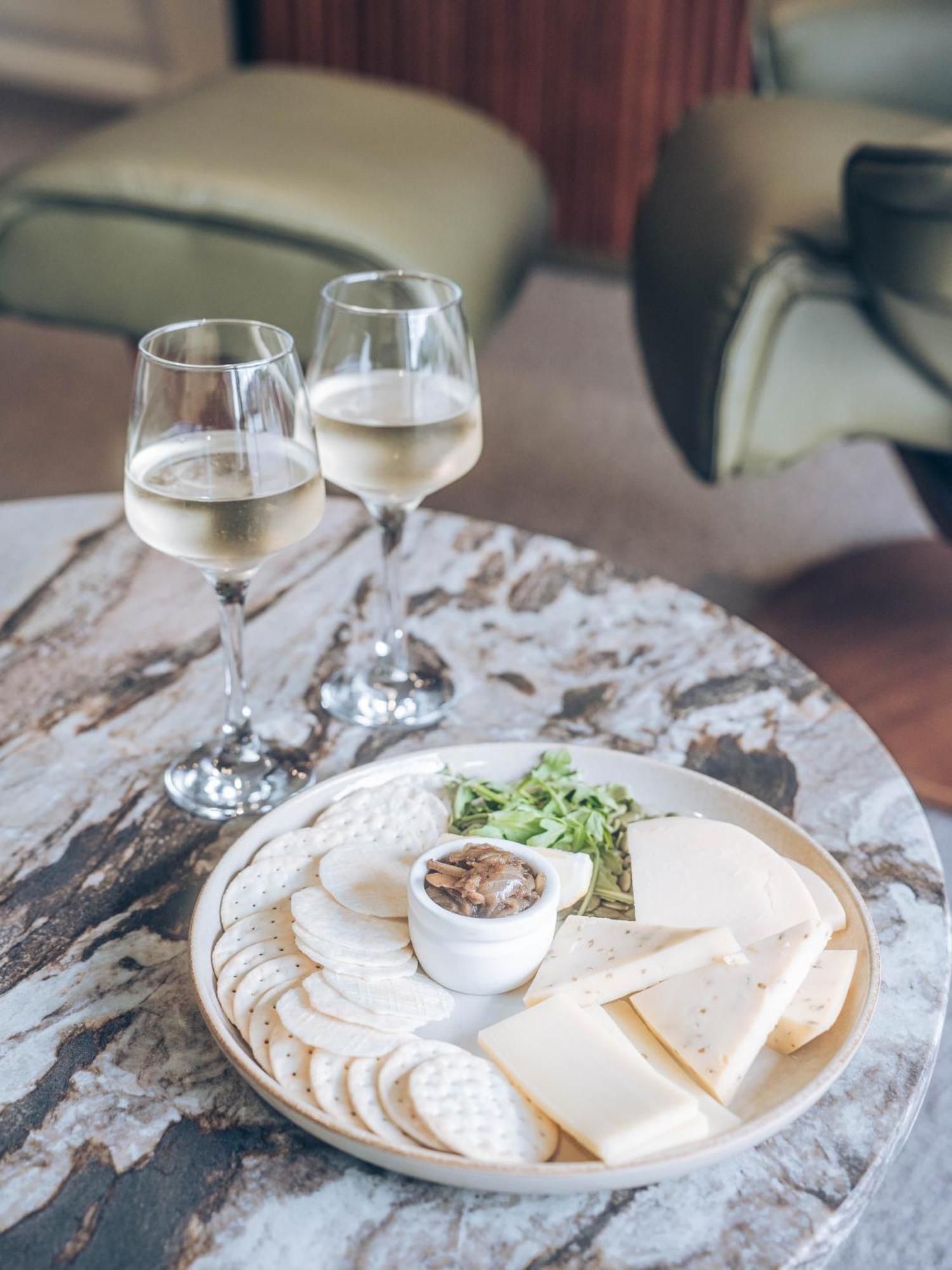 Risby Cove Boutique Hotel Strahan Kültér fotó
